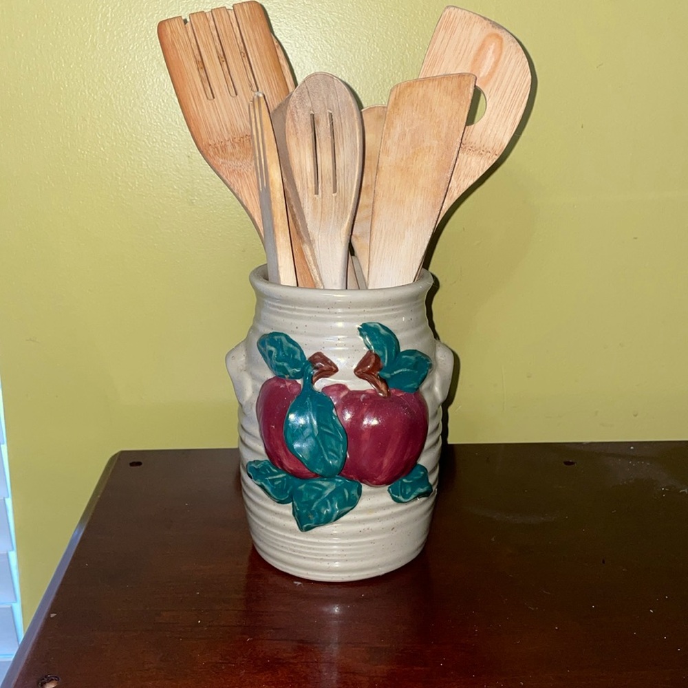 Vintage Utensil Holder Apple Motif Cracker Barrel